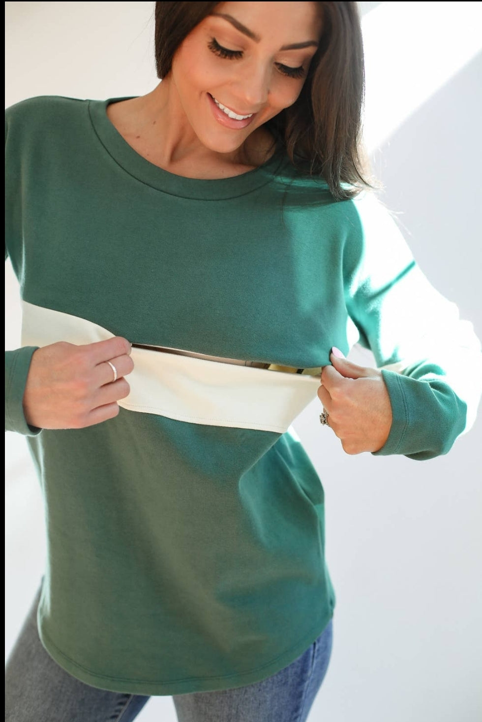 Stripe Dual Zip Breastfeeding Sweatshirt - Movemama Apparel