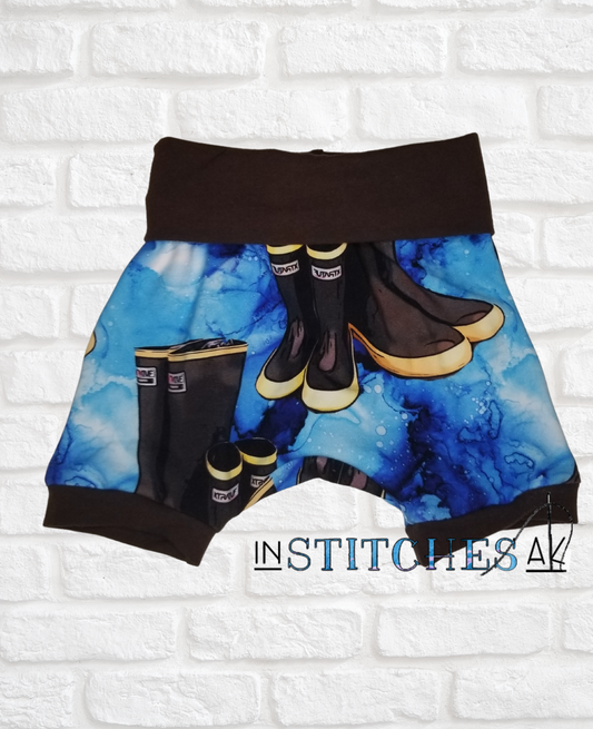 Alaskan Boots Grow With Me Shorts - 3-12m